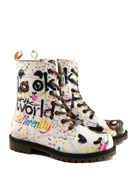 Goby Botki w kolorze białym ze wzorem rozmiar: 42. Białe botki Goby, bez wzorów, z materiału, z okrągłym noskiem, bez obcasa, bez zapięcia. Za 357.63 zł.