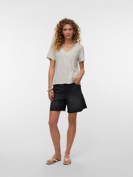 Vero Moda Bluzka w kolorze beżowym rozmiar: M. Brązowe bluzki Vero Moda, m, bez wzorów, z koronki, bez kołnierzyka, bez ramiączek. Za 109.95 zł.