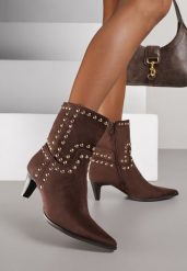 Brązowe Botki na Stożkowym Obcasie Ozdobione Nitami Violria. Brązowe botki Born2be, bez wzorów, bez obcasa, na obcasie, bez zapięcia. Za 139.99 zł.