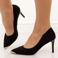 Czarne zamszowe skórzane Polskie szpilki damskie Prestige 2241. Czarne szpilki Prestige, bez wzorów, ze skóry, biznesowe, bez obcasa, na obcasie, bez zapięcia. Za 419.00 zł.