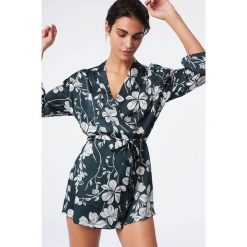 Etam - Szlafrok Gaby. Szlafroki marki Etam. W wyprzedaży za 139.90 zł.