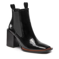 Botki Simple. Czarne botki Simple, bez wzorów, bez obcasa, na słupku, bez zapięcia. Za 599.00 zł.