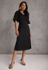 Czarna Zwiewna Sukienka Wieczorowa VICES z Aplikacją 3D w Kształcie Kwiatu Themira. Czarne sukienki Renee, l, z aplikacjami, eleganckie, bez kołnierzyka, bez ramiączek, midi, kopertowe. Za 169.99 zł.