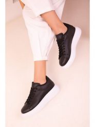 Trendyol Sneakersy w kolorze czarnym rozmiar: 39. Czarne trampki Trendyol, bez wzorów, bez zapięcia. Za 78.99 zł.