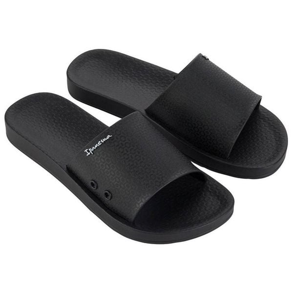 Japonki damskie Ipanema Anat Classic. Czarne klapki Ipanema, bez wzorów, z gumy, bez obcasa. Za 76.99 zł.