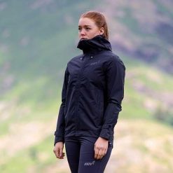 Kurtka przeciwdeszczowa damska Inov-8 Trailshell Jacket. Szare kurtki sportowe Inov-8, l, bez wzorów, bez kaptura, trekkingowe. Za 707.99 zł.