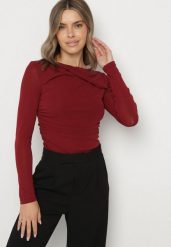 Bordowa Marszczona Bluzka z Długim Rękawem i Detalem przy Dekolcie Estellana. Czerwone bluzki Born2be, m, bez wzorów, z jeansu, klasyczne, bez kołnierzyka, bez ramiączek. Za 79.99 zł.