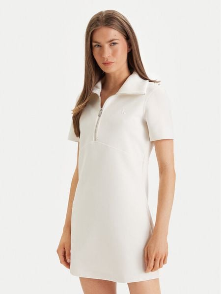 Calvin Klein Sukienka codzienna LV044F207G Beżowy Regular Fit. Brązowe sukienki Calvin Klein, na co dzień, l, bez wzorów, z syntetyku, bez kołnierzyka, bez ramiączek, proste. Za 372.99 zł.