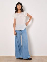 Apricot Bluzka w kolorze białym rozmiar: S. Białe bluzki Apricot, s, bez wzorów, z bawełny, bez kołnierzyka, bez ramiączek. Za 69.99 zł.