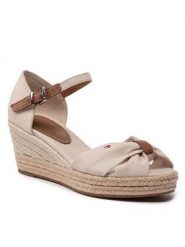 Espadryle Tommy Hilfiger. Brązowe espadryle TOMMY HILFIGER, bez wzorów, bez obcasa, bez zapięcia. Za 319.99 zł.