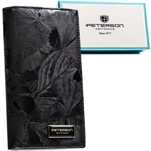 Duży, pionowy portfel damski w czarnym kolorze Peterson PTN PS1431-MLF. Czarne portfele Peterson, z aplikacjami, ze skóry. Za 120.99 zł.