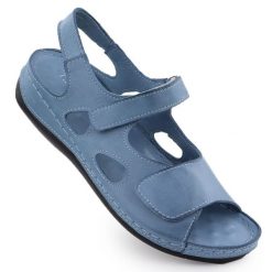 Skórzane sandały damskie na rzepy niebieskie T.Sokolski L25-158. Niebieskie sandały bez wzorów, z materiału, eleganckie, bez obcasa, bez zapięcia. Za 319.18 zł.