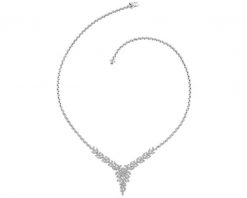 Naszyjnik z białego złota z brylantami - 2,67 ct - próba 750. Białe naszyjniki Apart, z brylantem, złote. Za 42,990.00 zł.