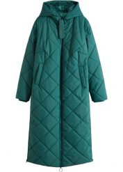 Długi płaszcz pikowany z kapturem. Czarne płaszcze bonprix, bez wzorów, z kapturem. Za 349.99 zł.