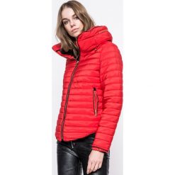 Answear - Kurtka. Czerwone kurtki ANSWEAR, s, bez wzorów, z materiału, z kapturem, climacool (adidas). W wyprzedaży za 119.90 zł.