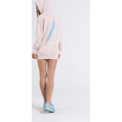 Naoko - Bluza Venice Beach x Edyta Górniak. Szare bluzy sportowe NAOKO, l, z nadrukiem, z bawełny, z kapturem. W wyprzedaży za 99.90 zł.