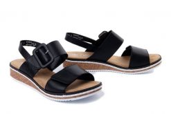 RIEKER V3667-00 black, sandały damskie. Czarne sandały Rieker, bez wzorów, bez obcasa, na koturnie, bez zapięcia. Za 209.93 zł.