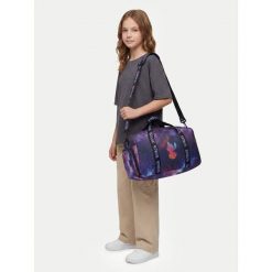 Torba podróżna Disney Classics. Fioletowe torby podróżne Disney Classics, bez wzorów. Za 119.99 zł.