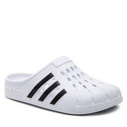 Klapki adidas. Białe klapki Adidas, bez wzorów, bez obcasa. Za 139.99 zł.