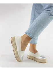 Foreverfolie Espadryle w kolorze białym rozmiar: 38. Białe espadryle Foreverfolie, bez wzorów, bez obcasa, na platformie, bez zapięcia. Za 85.54 zł.