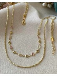 Luseera Pozłacany naszyjnik z kryształami - dł. 55 cm rozmiar: onesize. Czerwone naszyjniki Luseera, z kryształem, pozłacane. Za 39.99 zł.