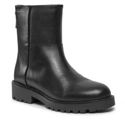 Botki Vagabond Shoemakers. Czarne botki Vagabond Shoemakers, bez wzorów, bez obcasa, na płaskiej podeszwie, bez zapięcia. Za 559.99 zł.