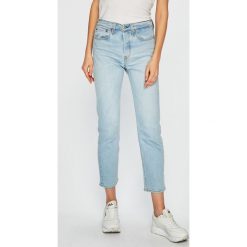Levi's - Jeansy Wedgie. Niebieskie jeansy Levi's®, s, bez wzorów, z podwyższonym stanem. W wyprzedaży za 299.90 zł.
