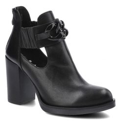 Czarne Botki Grace Damskie Modne Skórzane Buty. Czarne botki Grace, bez wzorów, ze skóry ekologicznej, bez obcasa, na obcasie, bez zapięcia. Za 309.00 zł.