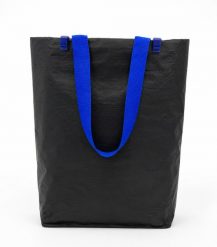 Torba na bagaż z pp pochodzącego z recyklingu Wantalis Cabalis. Czarne torby na ramię WANTALIS, bez wzorów, z materiału, na ramię, bez dodatków. Za 110.50 zł.