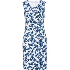Sukienka shirtowa z dekoltem "wodą" bonprix biało-ciemnoniebieski z nadrukiem. Niebieskie sukienki bonprix, bez wzorów, bez kołnierzyka, bez ramiączek, dopasowane. Za 89.99 zł.