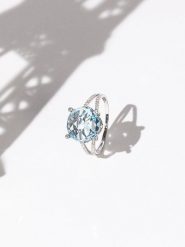 DIAMOND & CO Złoty pierścionek "Marovao" z diamentami i topazami rozmiar: 56. Szare pierścionki Diamond & Co, z diamentem, złote. Za 1,870.99 zł.