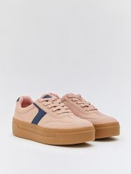 Belucci Sneakersy w kolorze jasnoróżowym rozmiar: 38. Różowe trampki Belucci, bez wzorów, bez zapięcia. Za 113.63 zł.