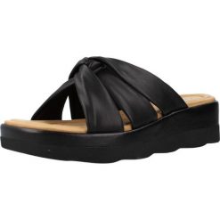 Sandały CLARKS CLARA CHARM Czarny. Czarne sandały Clarks, bez wzorów, z syntetyku, bez obcasa, bez zapięcia. Za 173.99 zł.