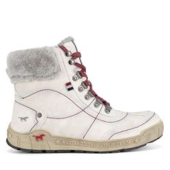 Trzewiki Mustang. Białe botki Mustang, bez wzorów, bez obcasa, na płaskiej podeszwie, bez zapięcia. Za 258.99 zł.