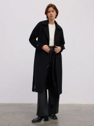 BGN Płaszcz przejściowy w kolorze czarnym rozmiar: 40. Czarne płaszcze BGN, bez wzorów, z tkaniny, bez kaptura. Za 319.13 zł.