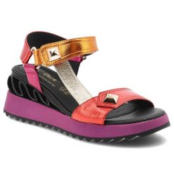 Sandały damskie S.Barski, na masywnej amortyzowanej podeszwie z dynamicznym zestawieniem kolorów i szerokimi ozdobnymi sznurówkami, czerwone, CR61-30. Czerwone sandały S.BARSKI, bez wzorów, bez obcasa, na koturnie, bez zapięcia. Za 289.00 zł.