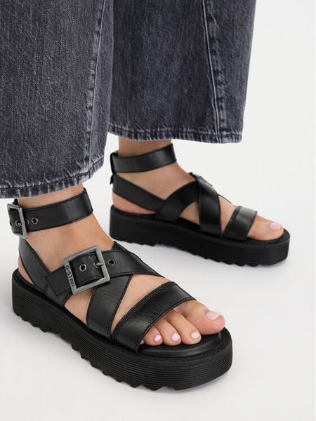 G-Star Raw Sandały CEO-WI16-AVA-03 Czarny. Czarne sandały G-Star, bez wzorów, ze skóry, retro, bez obcasa, na płaskiej podeszwie, bez zapięcia. Za 187.99 zł.
