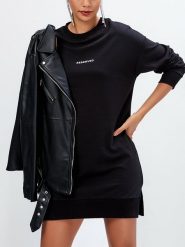 Milan Kiss Sukienka w kolorze czarnym rozmiar: XL. Czarne sukienki Milan Kiss, na co dzień, xl, bez wzorów, bez kołnierzyka, bez ramiączek, mini, proste. Za 152.99 zł.