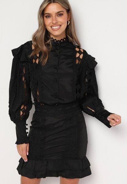 Czarny Ażurowy Komplet z Dodatkiem Bawełny Koszula z Perełkowymi Guzikami i Spódnica Leniyana. Czarne koszule Born2be, m, w ażurowe wzory, z bawełny, eleganckie, bez kołnierzyka, bez ramiączek. Za 109.99 zł.