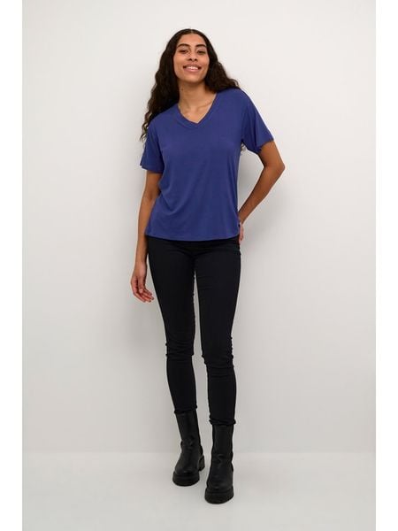 Kaffe Koszulka w kolorze granatowym rozmiar: M. Niebieskie bluzki Kaffe, m, bez wzorów, z wiskozy, klasyczne, bez kołnierzyka, bez ramiączek. Za 61.17 zł.