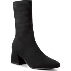 Botki VAGABOND - Alice 4516-139-20 Black. Czarne botki Vagabond, bez wzorów, z materiału, bez obcasa, na obcasie, bez zapięcia. W wyprzedaży za 319.00 zł.