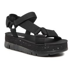 Sandały Camper. Czarne sandały Camper, bez wzorów, bez obcasa, na koturnie, bez zapięcia. Za 469.99 zł.