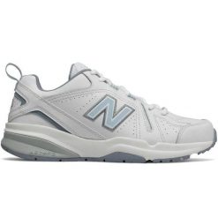Skórzane Buty Sportowe Dla Kobiet. Białe obuwie sportowe New Balance, na zimę, bez zapięcia. Za 655.99 zł.