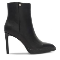 Botki Eva Minge. Czarne botki Eva Minge, bez wzorów, bez obcasa, na szpilce, bez zapięcia. Za 479.00 zł.