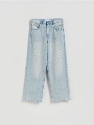 Jeansy baggy z kryształkami - niebieski. Niebieskie jeansy Reserved, bez wzorów. Za 199.99 zł.