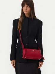 Guess Torebka Devon Mini HWBG97 45720 Czerwony. Czerwone listonoszki Guess, z aplikacjami, ze skóry, bez dodatków. Za 544.99 zł.