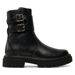 Botki ONLY. Czarne botki Only, bez wzorów, bez obcasa, na płaskiej podeszwie, bez zapięcia. Za 299.99 zł.