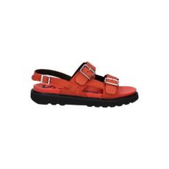 Sandały KICKERS NEOSUMMER Czerwony. Czerwone sandały Kickers, bez wzorów, ze skóry, bez obcasa, bez zapięcia. Za 354.99 zł.