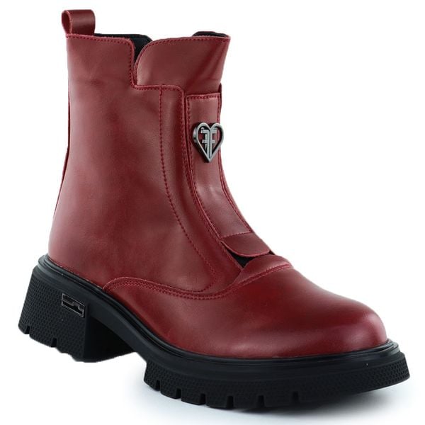 Skórzane botki damskie na klocku czerwone Filippo DBT7148. Czerwone botki Filippo, bez wzorów, ze skóry, bez obcasa, bez zapięcia. Za 214.49 zł.