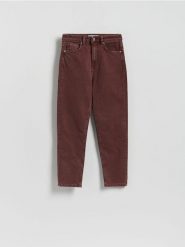Jeansy mom fit - brązowy. Brązowe jeansy Reserved, bez wzorów. Za 129.99 zł.